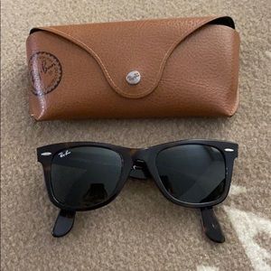 RayBan Wayfarer